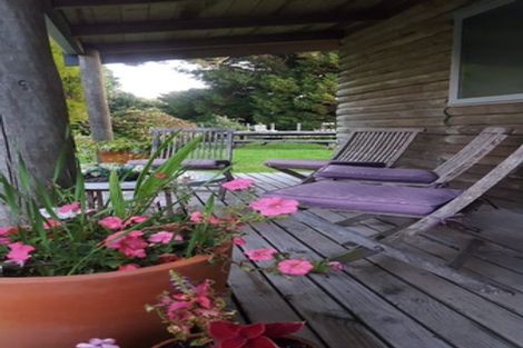 Photo of property in 52 Takiroa Street, Urenui, 4375