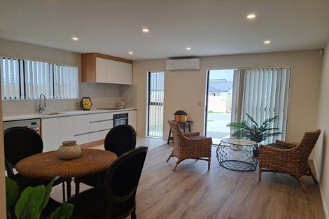 Photo of property in 20 Rorotu Avenue, Karaka, 2113