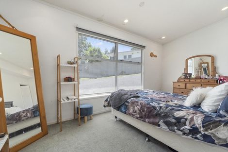 Photo of property in 35 Cyclarama Crescent, Massey, Auckland, 0614