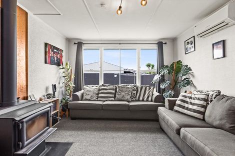 Photo of property in 10 Wallis Place, Onekawa, Napier, 4110