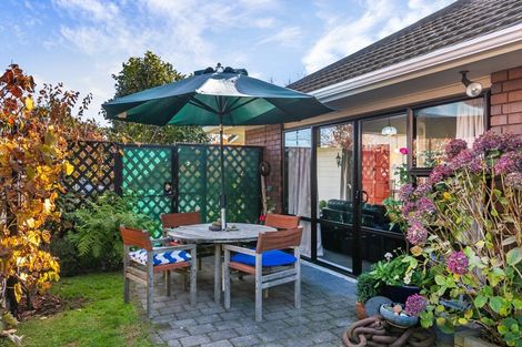 Photo of property in 4 Haines Grove, Rainbow Point, Taupo, 3330