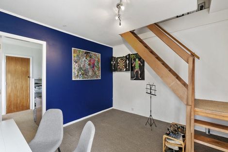 Photo of property in 133 Newlands Road, Newlands, Wellington, 6037