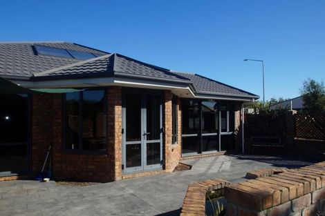 Photo of property in 26 John Morel Place, Parklands, Christchurch, 8083