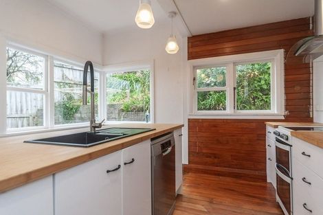 Photo of property in 5 Jalna Avenue, Khandallah, Wellington, 6035