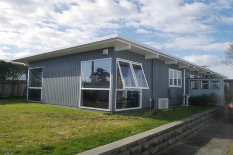 Photo of property in 34 Gray Avenue, Paraparaumu Beach, Paraparaumu, 5032