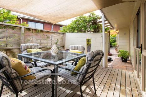 Photo of property in 308 Sunset Road, Windsor Park, Auckland, 0632
