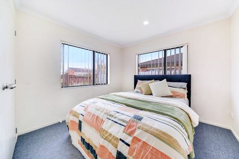 Photo of property in 16 Maadi Place, Papakura, 2110