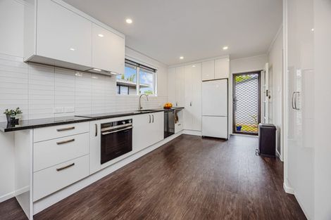 Photo of property in 22 Wayne Drive, Mangere, Auckland, 2022