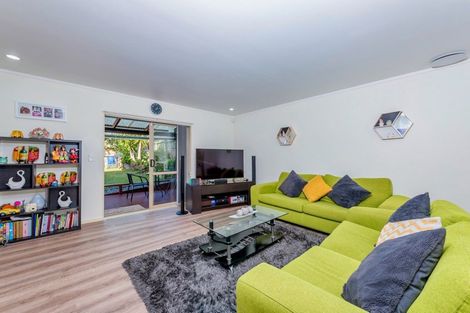 Photo of property in 29 Marinich Drive South, Ranui, Auckland, 0612