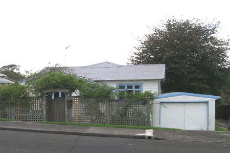 Photo of property in 54 Colonial Road, Birkenhead, Auckland, 0626