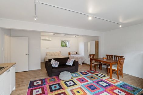 Photo of property in 1/9 Nigel Road, Browns Bay, Auckland, 0630
