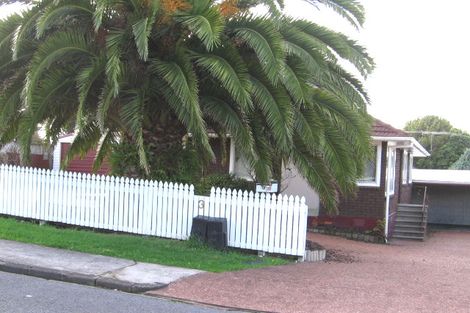 Photo of property in 3 Beaufield Lane, Te Atatu Peninsula, Auckland, 0610