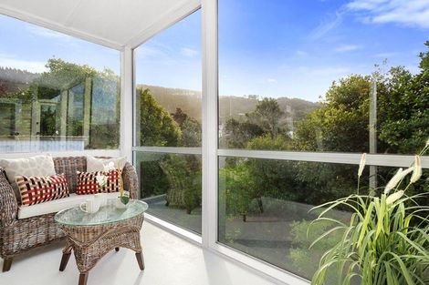 Photo of property in 1a Woodstock Terrace, Tawa, Wellington, 5028