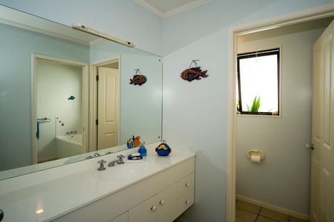 Photo of property in 20 Excelsa Place, Albany, Auckland, 0632