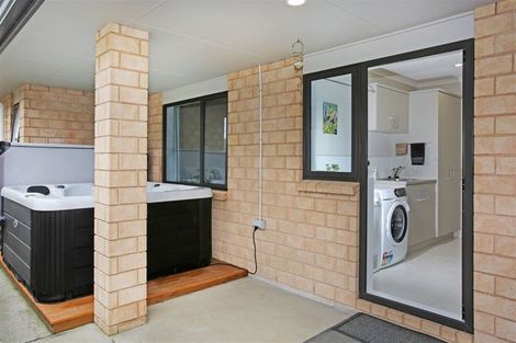 Photo of property in 1 Overend Court, Pukekohe, 2120