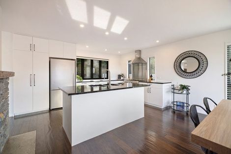 Photo of property in 1 Goldleaf Hill, Queenstown, 9300