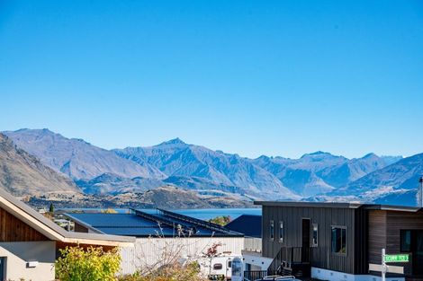 Photo of property in 23 The Heights Avenue, Wanaka, 9305