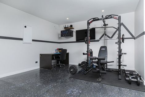 Photo of property in 2a Roland Road, Greenhithe, Auckland, 0632