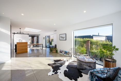 Photo of property in 9 Matipo Street, Wanaka, 9305