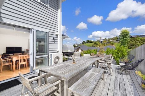Photo of property in 18 Kahu Close, Orewa, 0931