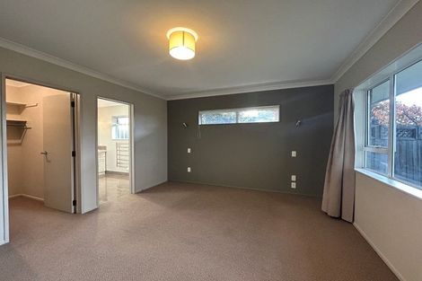 Photo of property in 17 Whiting Crescent, Greenmeadows, Napier, 4112