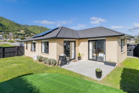 Photo of property in 25 Mahia Lane, Waikanae, 5036