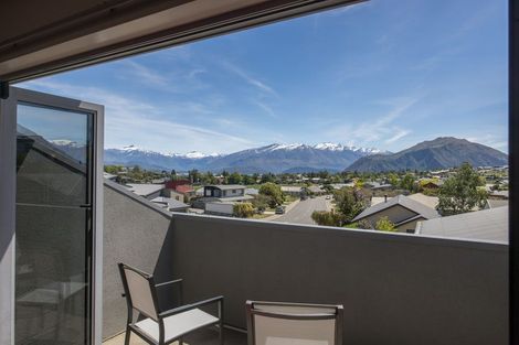 Photo of property in 99 Kings Drive, Wanaka, 9305