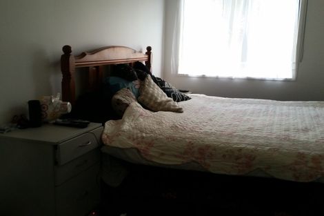 Photo of property in 57 Holmes Drive South, Massey, Auckland, 0614