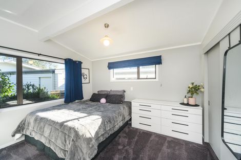 Photo of property in 6 Willowstream Grove, Cloverlea, Palmerston North, 4412
