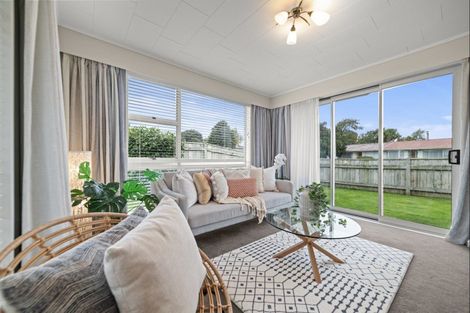 Photo of property in 16 Drury Street, Cloverlea, Palmerston North, 4412