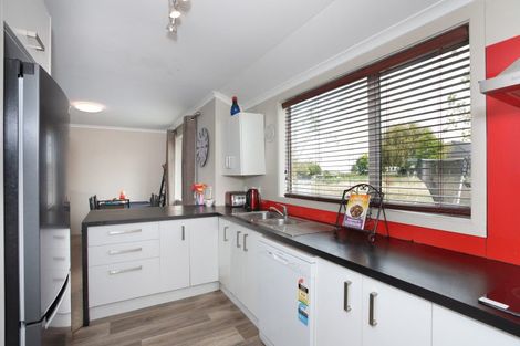 Photo of property in 12 Poplar Grove, Feilding, 4702