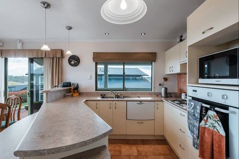 Photo of property in 91 Kahotea Drive, Motuoapa, 3382