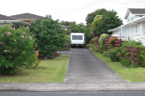 Photo of property in 2/5 Gordon Avenue, Forrest Hill, Auckland, 0620