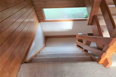 Photo of property in 7 Venus Place, Half Moon Bay, Auckland, 2012