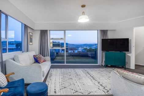 Photo of property in 2 Pennant Grove, Titahi Bay, Porirua, 5022
