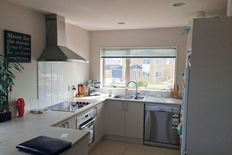 Photo of property in 4 Kereru Rise, Papakura, 2110