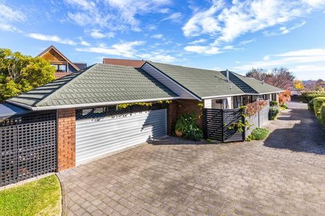 Photo of property in 4 Haines Grove, Rainbow Point, Taupo, 3330