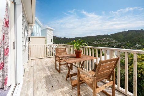 Photo of property in 5/143 Cockayne Road, Khandallah, Wellington, 6035
