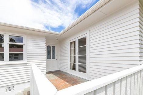 Photo of property in 3 Bird Grove, Stokes Valley, Lower Hutt, 5019