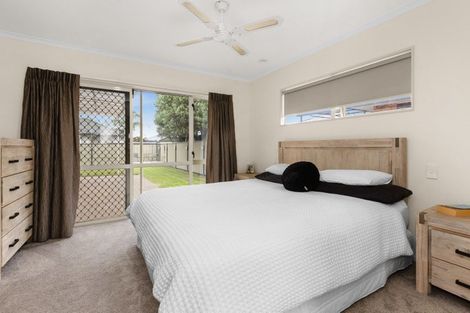 Photo of property in 13 Flemington Place, Taradale, Napier, 4112
