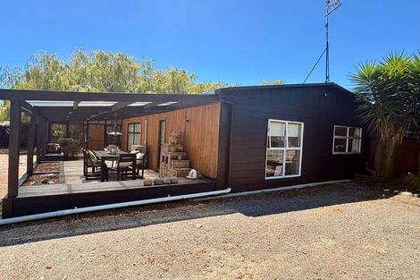 Photo of property in 140 Mako Mako Road, Levin, 5510