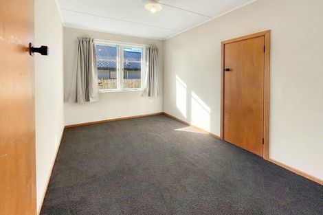 Photo of property in 32 Roberts Line, Kelvin Grove, Palmerston North, 4414