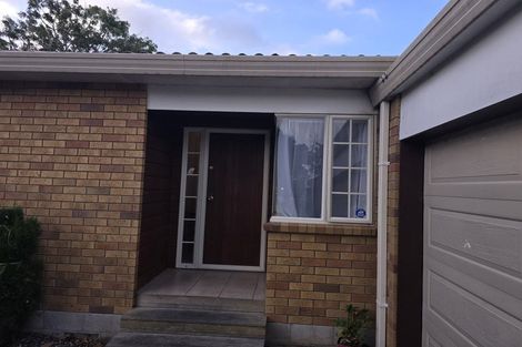 Photo of property in 32a Cutler Street, New Lynn, Auckland, 0600