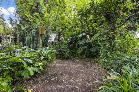 Photo of property in 9 Kamaka Road, Mangere Bridge, Auckland, 2022