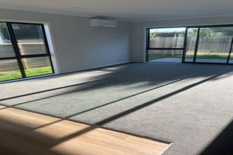 Photo of property in 24 Koru Loop, Paraparaumu, 5032