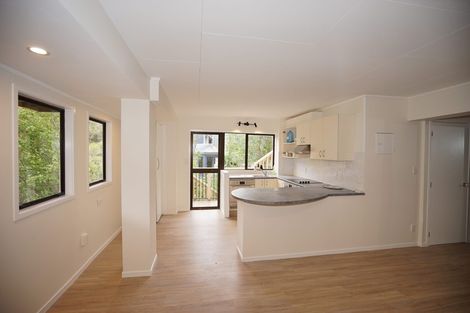 Photo of property in 33 Homewood Place, Chatswood, Auckland, 0626