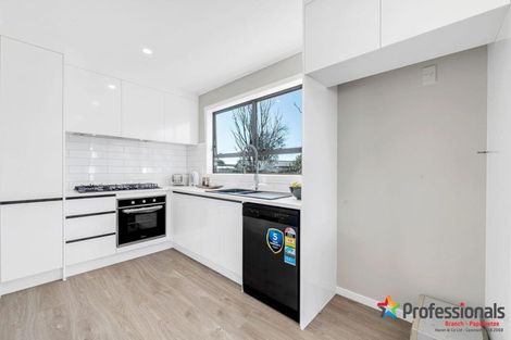Photo of property in 4 Burlington Place, Manurewa, Auckland, 2102