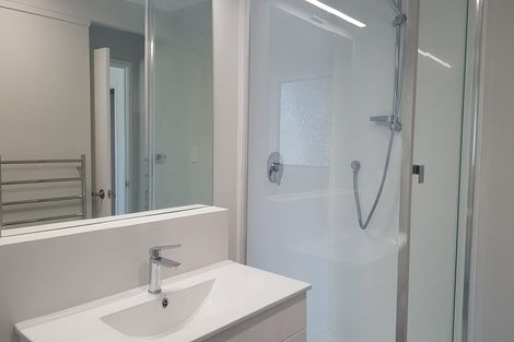 Photo of property in 14 Oaktree Avenue, Browns Bay, Auckland, 0630