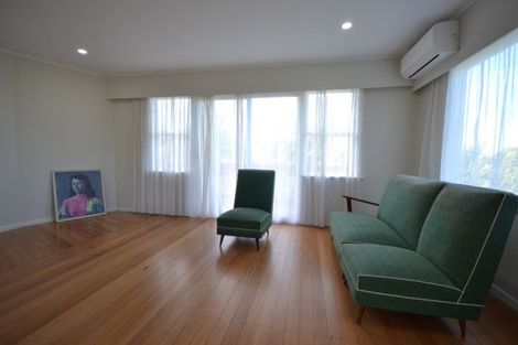 Photo of property in 49 Stewart Drive, Newlands, Wellington, 6037