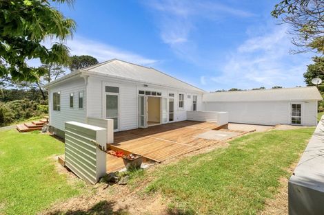 Photo of property in 856 Ocean View Road, Te Arai, Wellsford, 0975